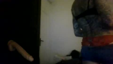 Snapshot of firesexybcn chatting on August 3, 5:39 am Sindy Cross online show from August 3, 5:39 am