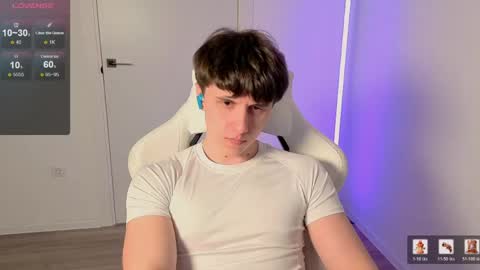 first_mark online show from May 7, 4:34 pm