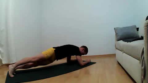 Snapshot of fitgentleman999 chatting on January 11, 2:55 pm fitgentleman999 online show from January 11, 2:55 pm