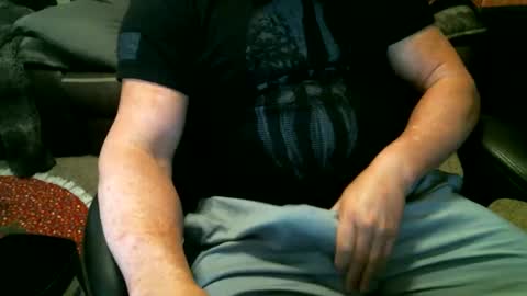 fitguy40 online show from December 6, 8:29 pm