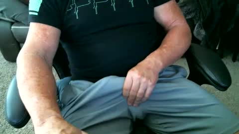 fitguy40 online show from March 4, 7:43 pm