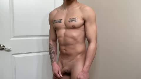 Snapshot of fithornyandtatted chatting on March 9, 6:00 pm fithornyandtatted online show from March 9, 6:00 pm