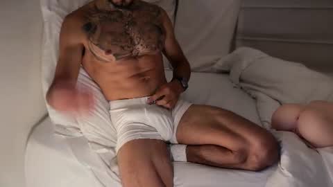 Snapshot of fitjacques chatting on June 14, 2:35 am fitjacques online show from June 14, 2:35 am