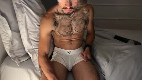 Snapshot of fitjacques chatting on July 7, 2:58 am fitjacques online show from July 7, 2:58 am
