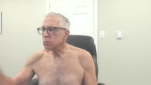 Snapshot of fitman999 chatting on May 17, 1:40 pm Jon online show from May 17, 1:40 pm