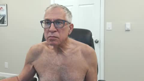 Snapshot of fitman999 chatting on May 25, 7:53 pm Jon online show from May 25, 7:53 pm