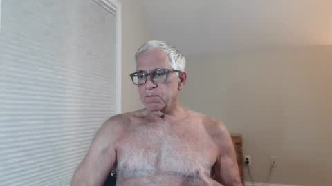 Snapshot of fitman999 chatting on June 16, 12:57 am Jon online show from June 16, 12:57 am