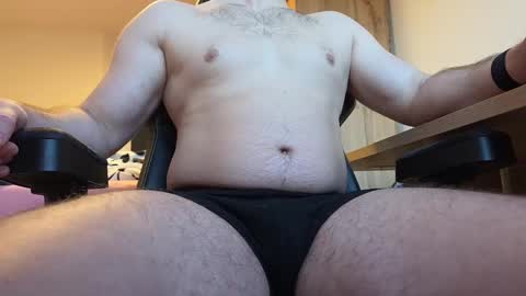 Snapshot of fitnessboy18 chatting on March 6, 7:03 am online show from March 6, 7:03 am