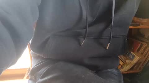 Snapshot of fiveforwilly1 chatting on January 4, 11:22 am Markus online show from January 4, 11:22 am