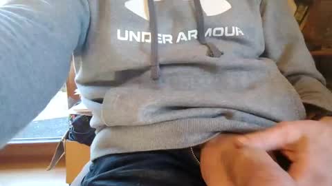 Snapshot of fiveforwilly1 chatting on February 1, 1:41 pm Markus online show from February 1, 1:41 pm