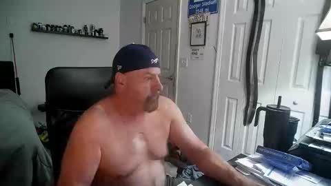 Snapshot of flaguy3233 chatting on March 13, 11:28 am Florida guy online show from March 13, 11:28 am