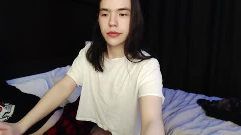 Robin online show from February 6, 11:21 am