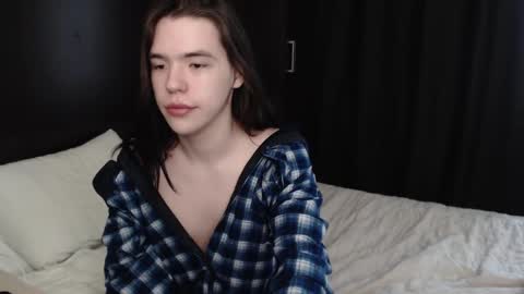 Robin online show from February 22, 10:18 am