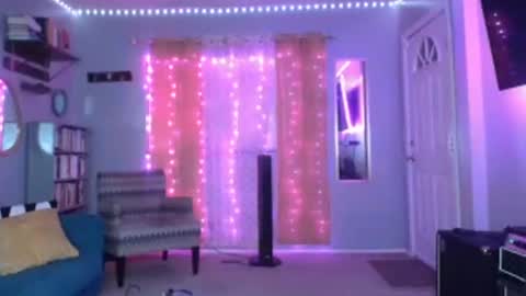 Flannel Dong online show from October 7, 2:53 am