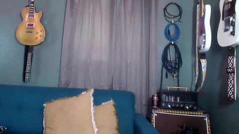 Flannel Dong online show from October 12, 7:13 pm