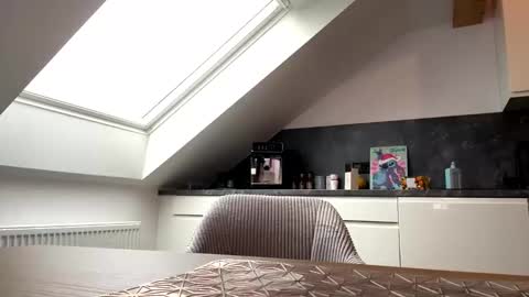 flashi1990 online show from December 2, 2:45 pm