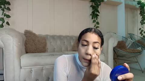 Snapshot of flavia_cruz chatting on February 8, 7:17 pm Flavia online show from February 8, 7:17 pm