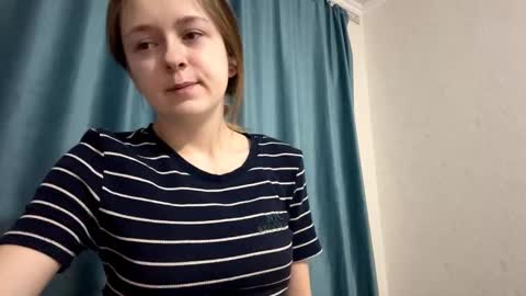 Snapshot of fleshpoetry chatting on February 27, 1:16 am Emma online show from February 27, 1:16 am