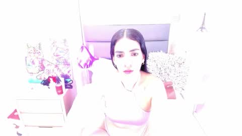   FLEUR   online show from January 17, 7:28 pm