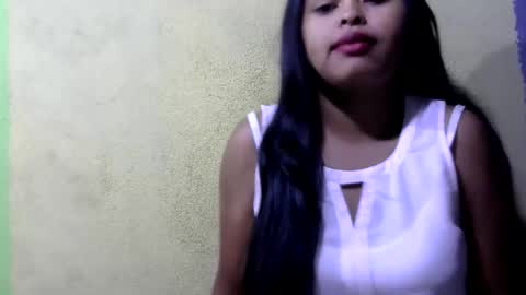 Snapshot of fleurtess_xx chatting on June 4, 3:56 am Claire online show from June 4, 3:56 am