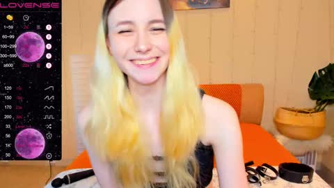 FlexiMona online show from February 14, 8:42 am