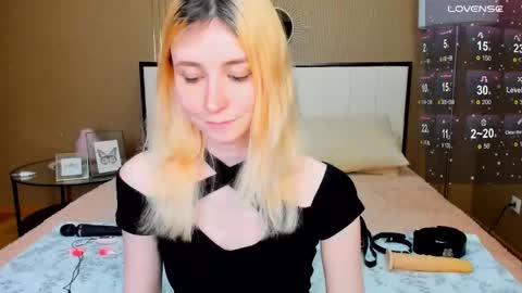 FlexiMona online show from October 10, 9:30 am