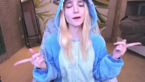 FlexiMona online show from March 7, 9:12 pm