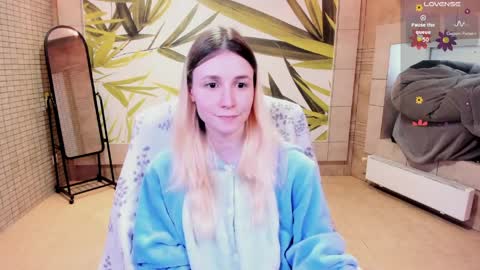 FlexiMona online show from April 4, 9:40 am