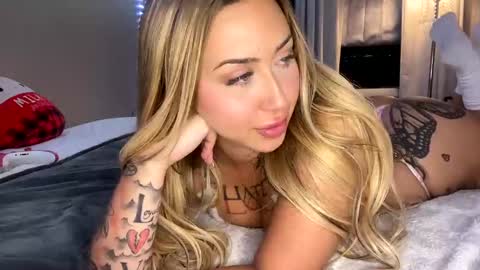 Roxy online show from December 14, 2:12 am