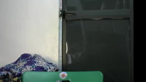 Snapshot of flirty_aria091 chatting on February 3, 6:00 am flirty aria online show from February 3, 6:00 am