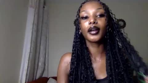 Snapshot of flirtyy_sheery chatting on May 25, 3:12 am sheery online show from May 25, 3:12 am