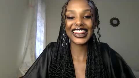 Snapshot of flirtyy_sheery chatting on June 7, 2:54 pm sheery online show from June 7, 2:54 pm