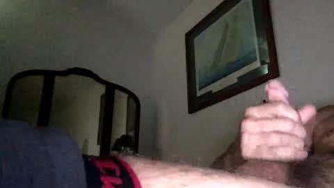 Snapshot of flman2611 chatting on May 5, 1:41 pm Masked man online show from May 5, 1:41 pm