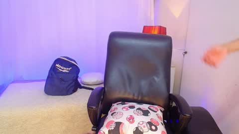 Snapshot of flor_salvaje1 chatting on February 4, 6:14 pm F L O R online show from February 4, 6:14 pm