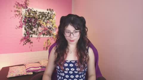 Snapshot of flora_blue chatting on September 19, 11:44 am flora_blue online show from September 19, 11:44 am