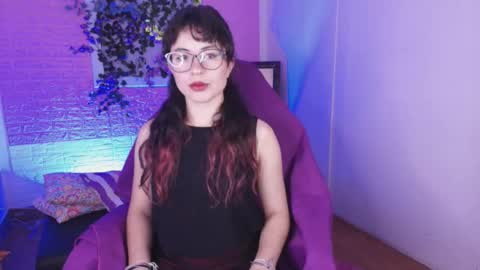 Snapshot of flora_blue chatting on October 22, 12:05 pm flora_blue online show from October 22, 12:05 pm