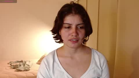 Snapshot of flordejamaica chatting on February 2, 1:23 am Tell me My Love online show from February 2, 1:23 am