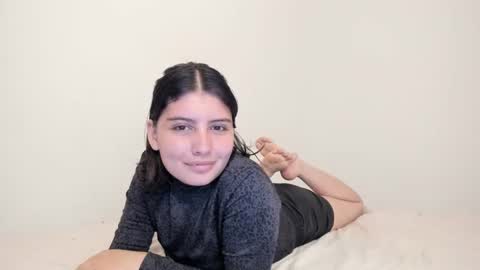 Snapshot of flordejamaica chatting on September 25, 1:53 am Tell me My Love online show from September 25, 1:53 am