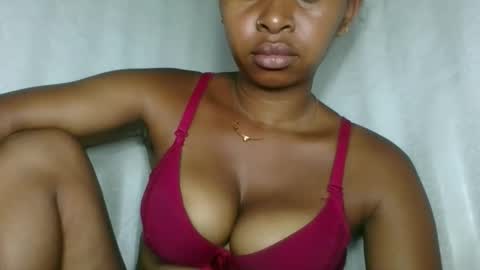 florencia011 online show from December 3, 8:07 pm