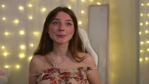 Snapshot of floret_joy chatting on December 16, 3:54 pm ALICE online show from December 16, 3:54 pm