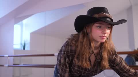 Snapshot of floret_joy chatting on September 21, 11:56 am ALICE online show from September 21, 11:56 am