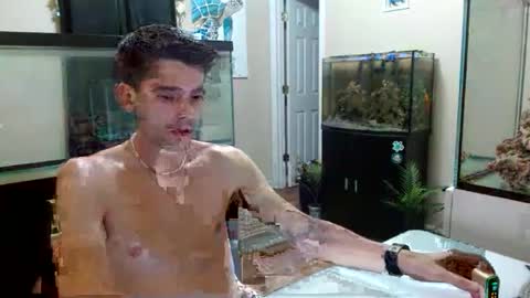 Snapshot of florida_twink chatting on October 13, 10:10 pm OF Joey Grey17 online show from October 13, 10:10 pm