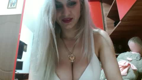 Snapshot of florya4you chatting on February 19, 8:27 pm florya4you online show from February 19, 8:27 pm