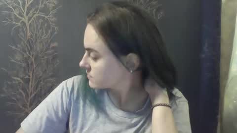 Snapshot of flower_bluee chatting on December 4, 12:03 pm Ambika 3 online show from December 4, 12:03 pm