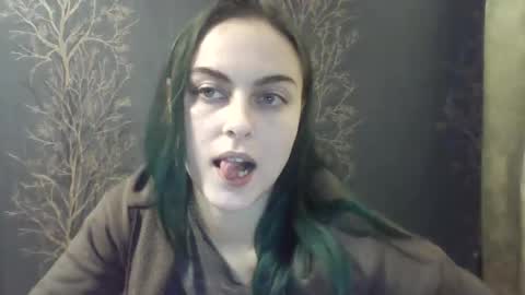 Snapshot of flower_bluee chatting on December 26, 12:49 pm Ambika 3 online show from December 26, 12:49 pm