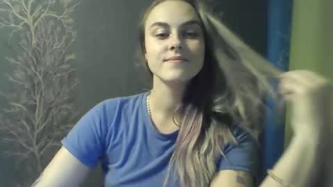 Snapshot of flower_bluee chatting on September 9, 12:59 pm Ambika 3 online show from September 9, 12:59 pm
