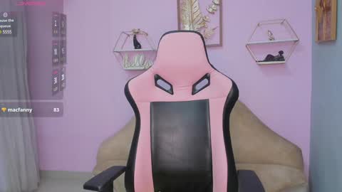 Snapshot of flower_dulce chatting on February 3, 2:34 pm Dulce online show from February 3, 2:34 pm