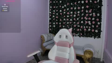 Snapshot of flower_dulce chatting on February 11, 11:43 am Dulce online show from February 11, 11:43 am