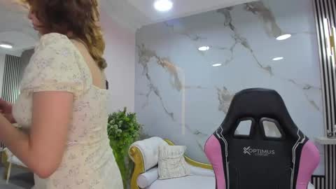 Snapshot of flower_dulce chatting on September 12, 10:48 am Dulce online show from September 12, 10:48 am