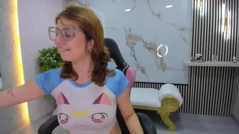 Snapshot of flower_dulce chatting on September 15, 10:37 am Dulce online show from September 15, 10:37 am